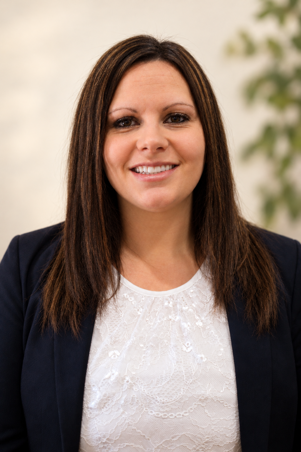 Leah Hanlon — Owner