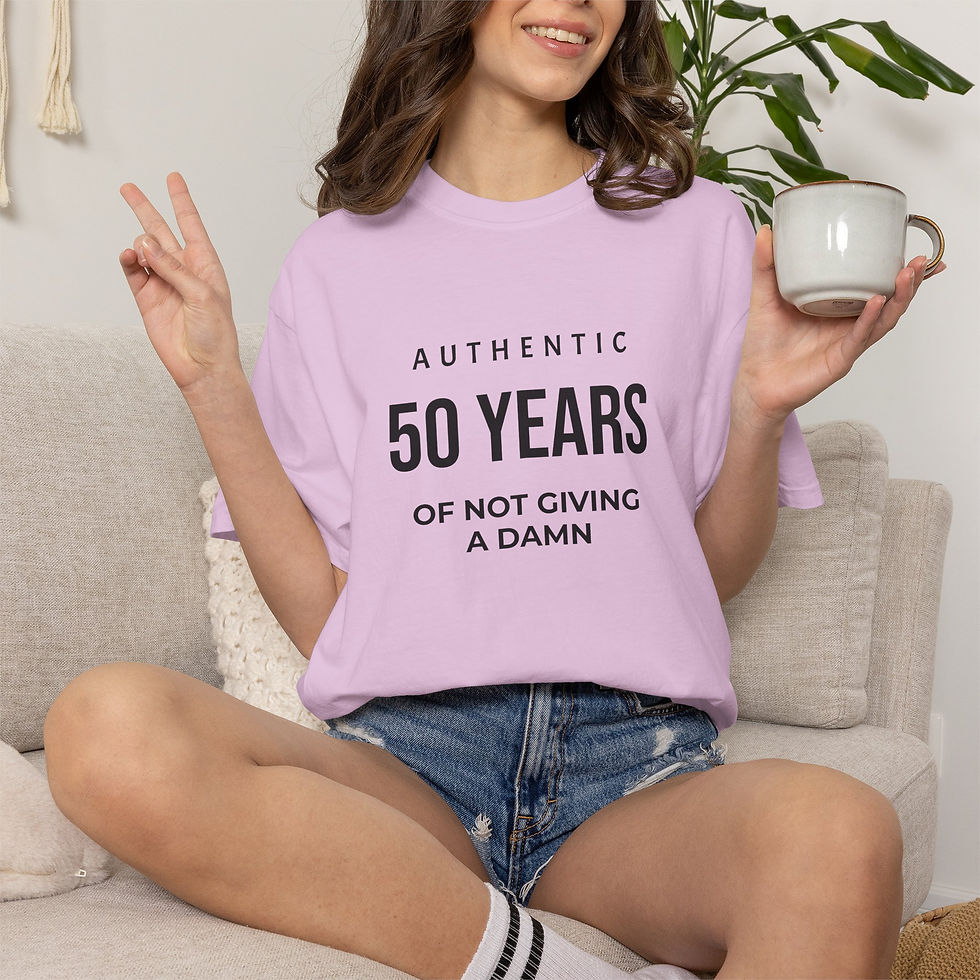 Miniaturbild: 50 Jahre „Mir doch egal“-T-Shirt – Personalisiertes Jubiläums-T-Shirt
