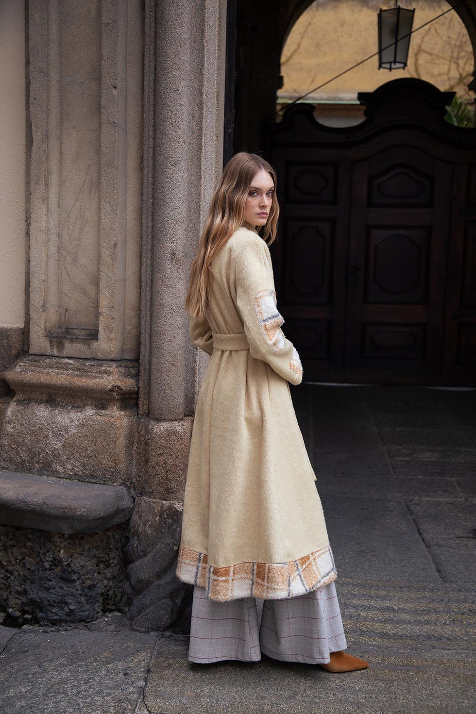 Thumbnail: Corridor Coat