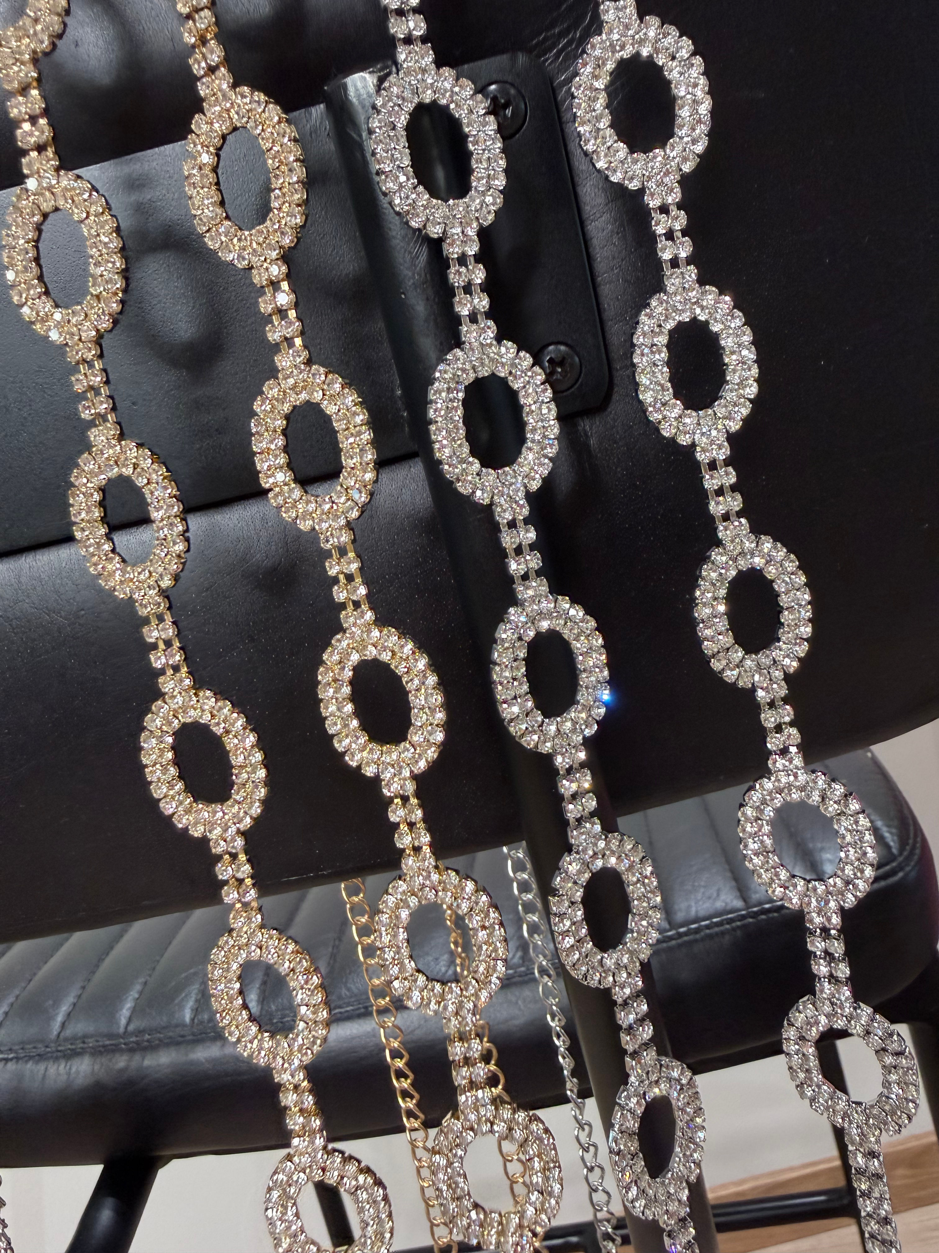 Crystal chain belt