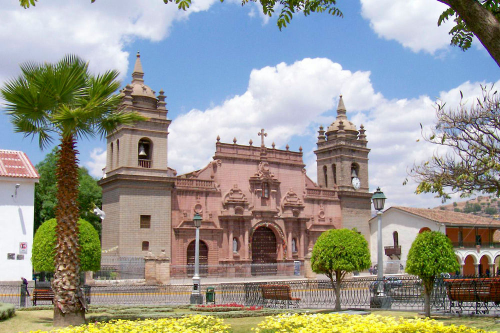 7 Lugares Imprescindibles que debes visitar en Ayacucho, Perú