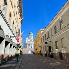 How to go from the airport to the center of Helsinki