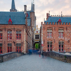 How to get from Brussels to Bruges: train, car or with an excursion