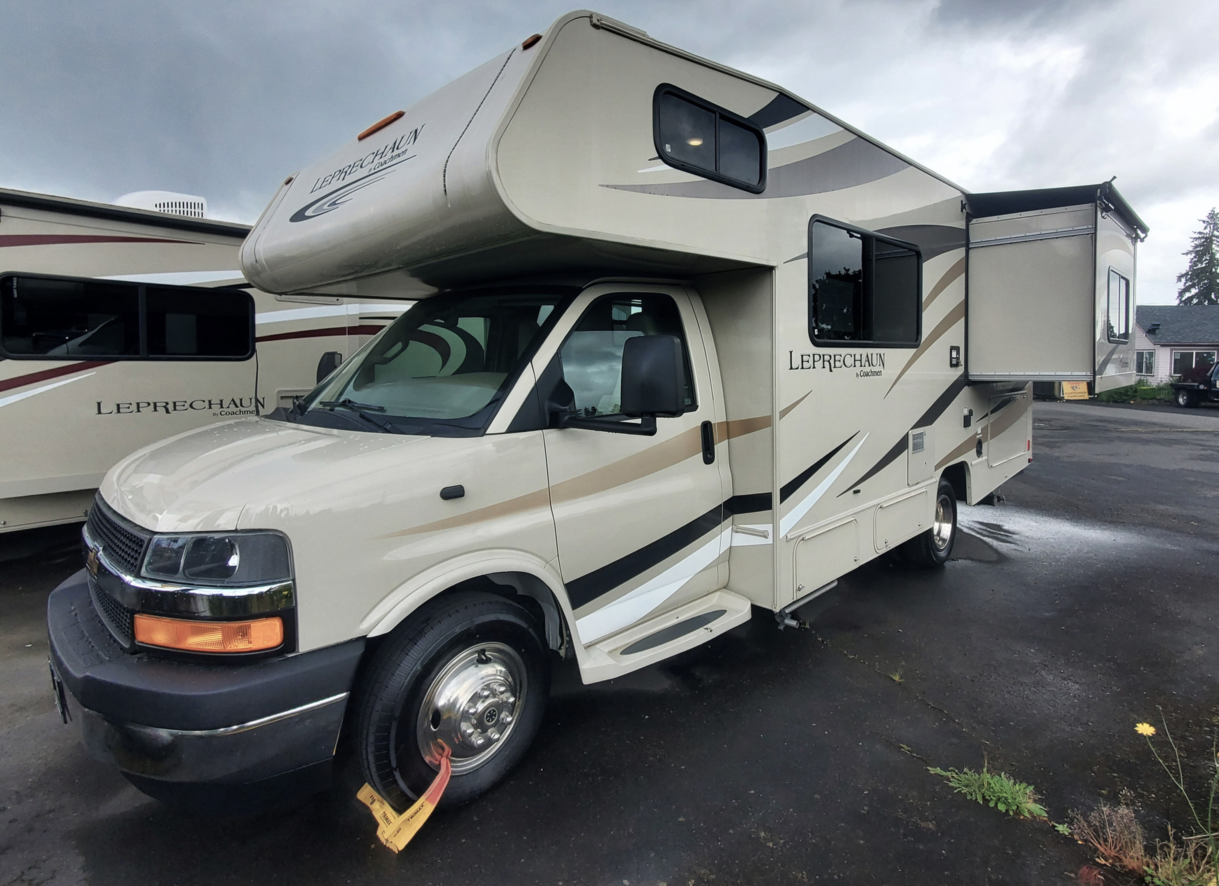 2018 Coachmen Leprechaun 24 Ft Class C with one slide