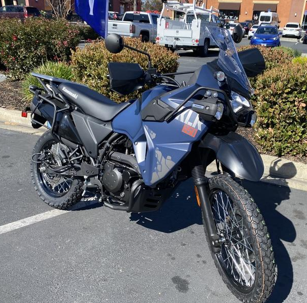 Who can catch a Kwakersaki KLR650 Adventure ABS?