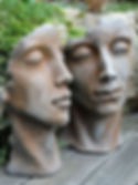moderne Gesichter Mann und Frau klein, Set aus Steinguss Rosteffekt – Steinfiguren Garten winterfest