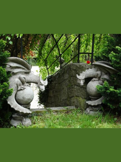 Steinfiguren Drachen Armades und Asgorath für den Garten – Wärter rechts und links von Vidroflor