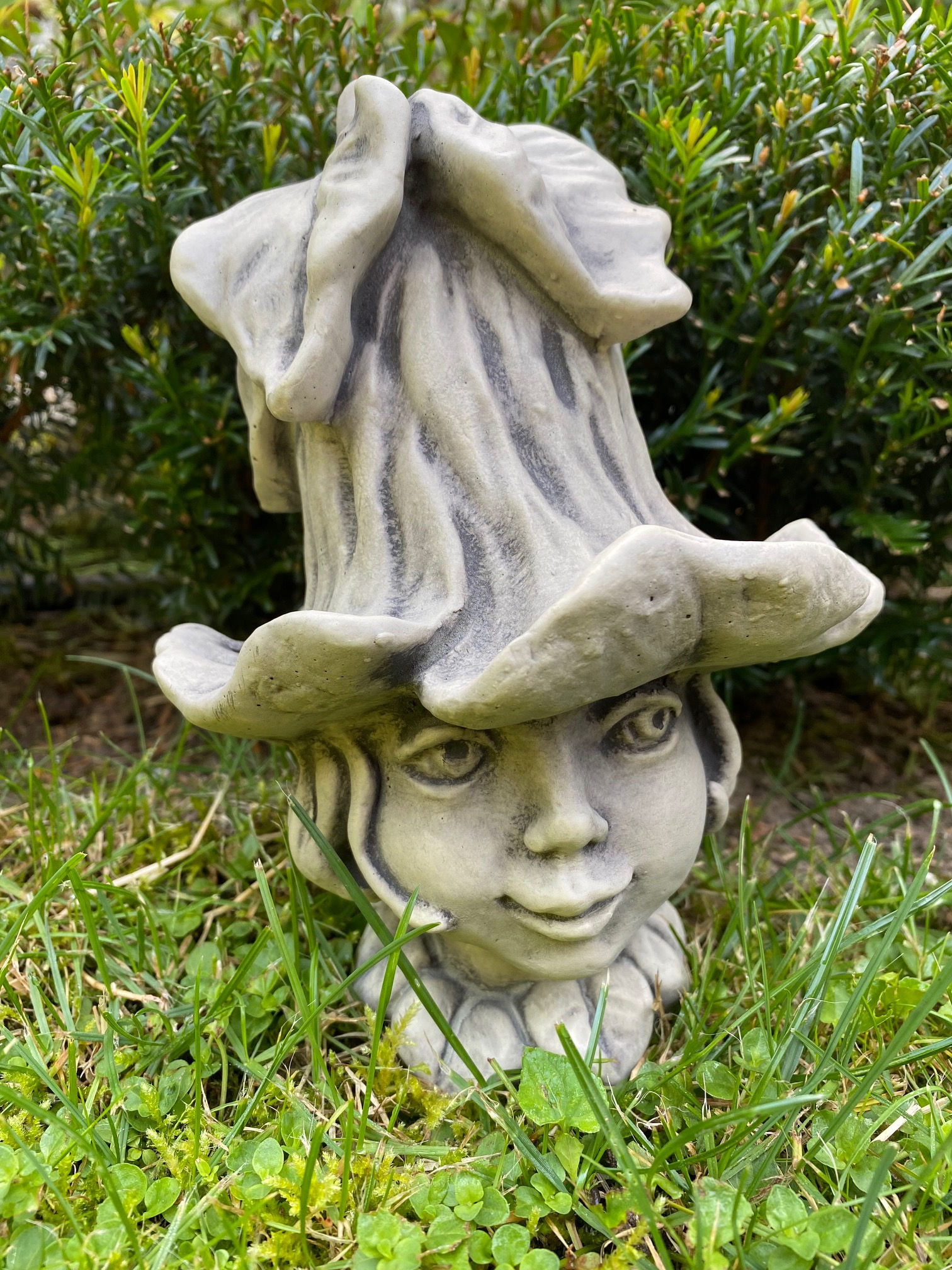 Blumenkind; Glockenrebe; Zauberblume; Steinguss; Betonguss; Steinblüte; Blütenkind; Traumhaftes für den Garten; Topfidee