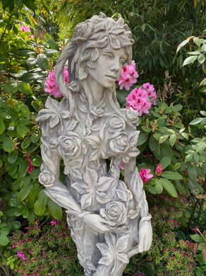 Rosen und ihre Gartenbegleiter im Mai / Juni 2023 (mit Mondkalender) 