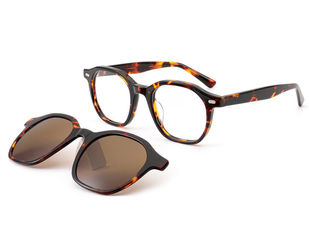 Custom tortoise acetate magnetic clip-on glasses with detachable sun clip, suitable for OEM, ODM, and private label eyewear programs