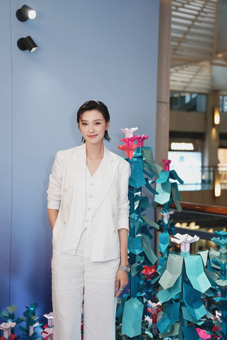 Louise Wong in MOTIFX
