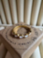 This keepsake can include any keepsake item such as breastmilk, ashes, hair, fabric, teeth, umbilical cord, flowers and more!