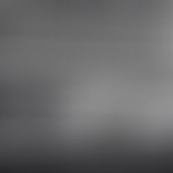 Instantanés 11. Journaliste sur le parvis du Berlaymont