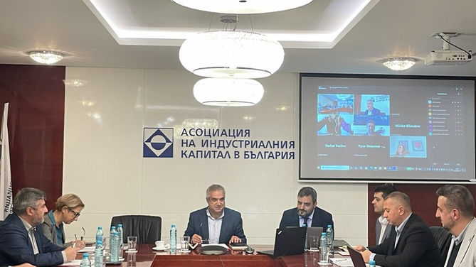 Изкуственият интелект в българските предприятия и индустриалната стратегия бяха във фокуса на Националния съвет на АИКБ