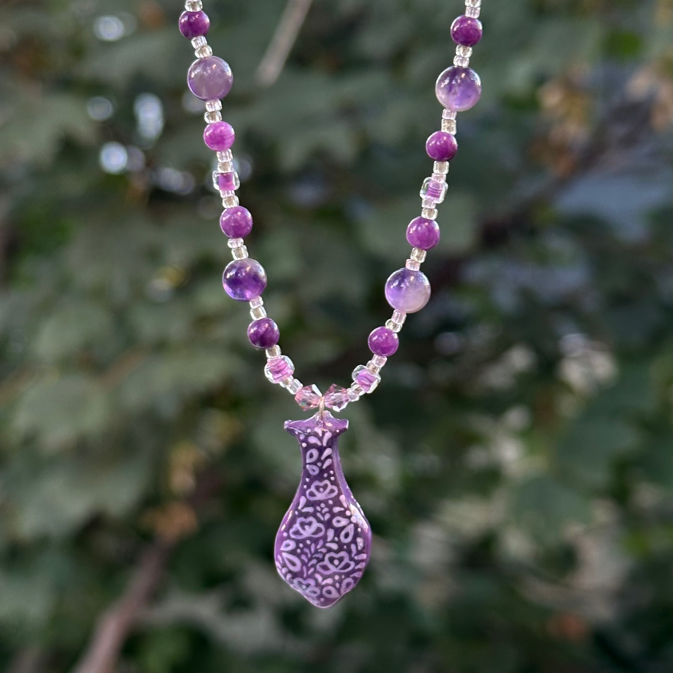 floral vase necklace