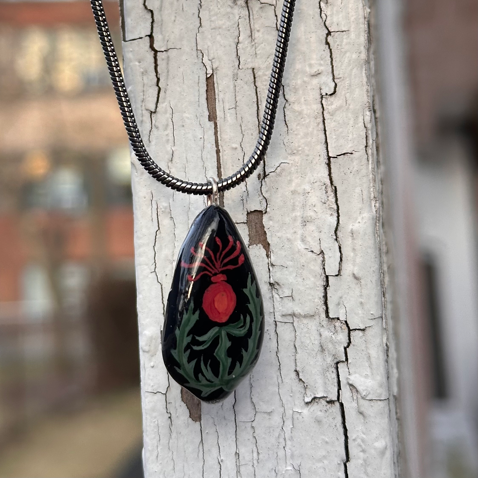 Thumbnail: fruiting necklace