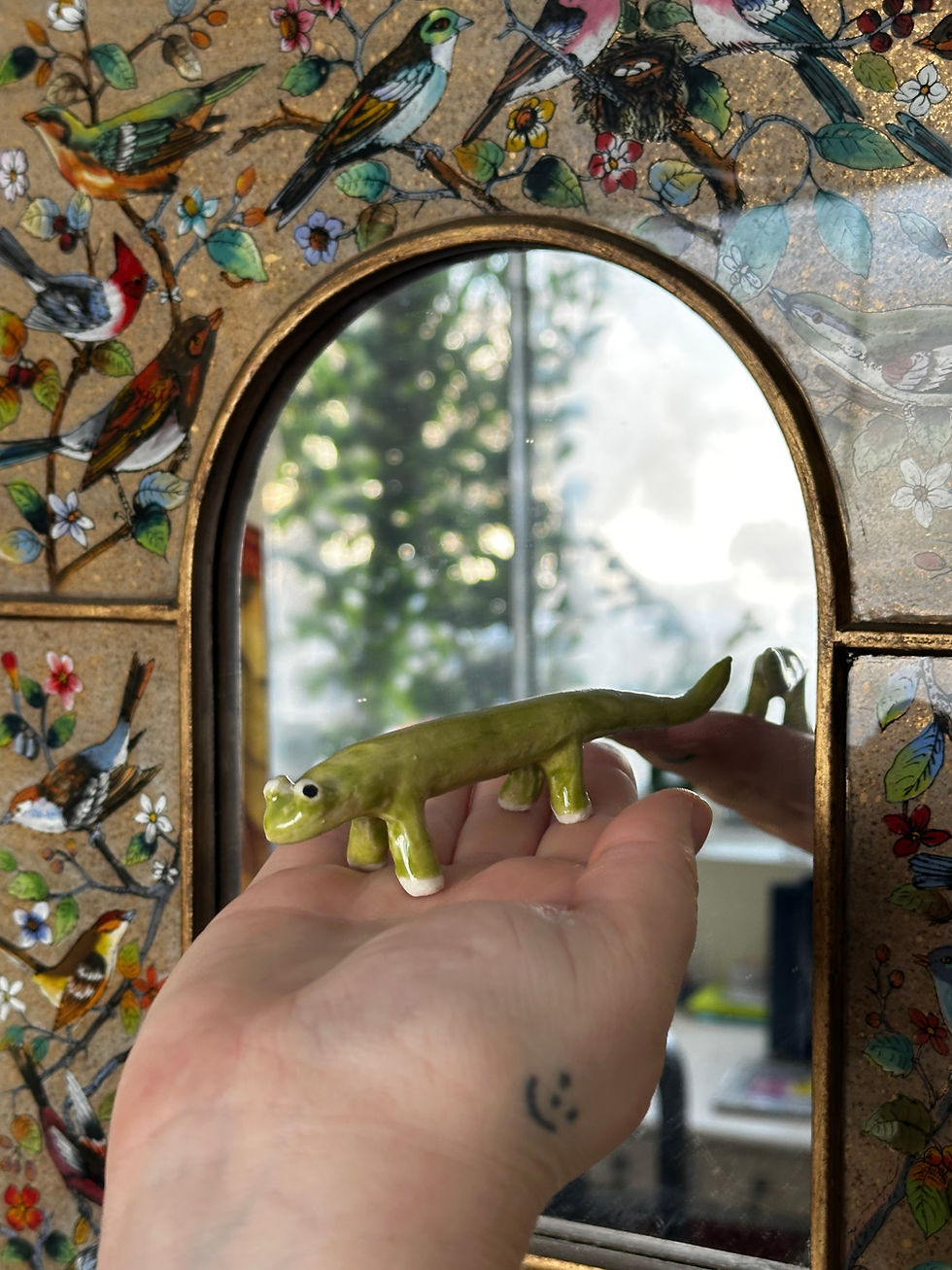 Thumbnail: leonard the lizard figurine 