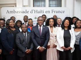 223e anniversaire du drapeau haïtien : A Paris, l’Ambassade d’Haïti met à l’honneur l’unité et l’histoire nationale