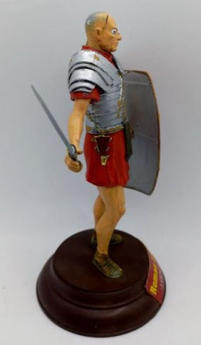 Miniatyrbild: First Century Roman Legionaire Figurine (1:12 Scale)
