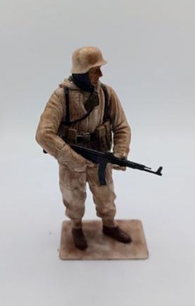 Assembled German Winter Soldier (1:16 Scale)