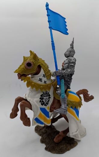 Miniatura: Medieval Mounted Knight Figurine (1:20 Scale)