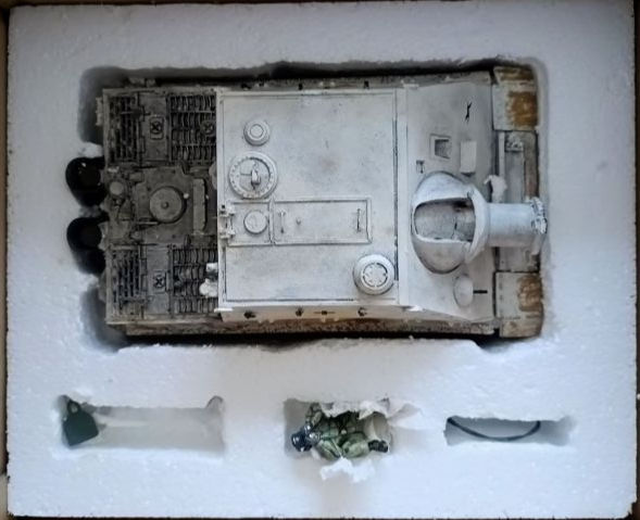 The New Model Army SS6 Sturmtiger Winter Version LE375 (1:30 Scale)