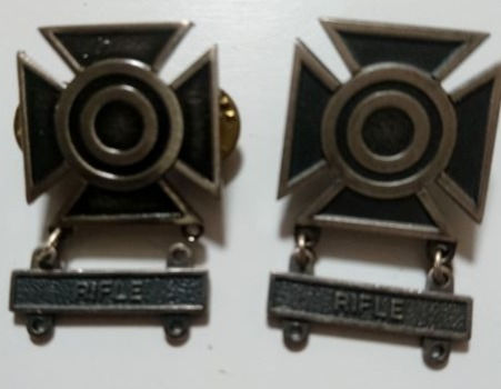 One pair of U.S. Army Crest Pin Badge - Iron Cross Marksmen Badge