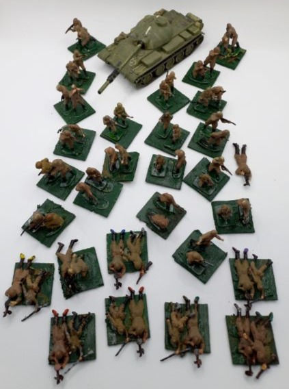 थंबनेल: WWII Russian Army Forces With T-62 Main Battle Tank Plastic Moulded (1:72 Scale)