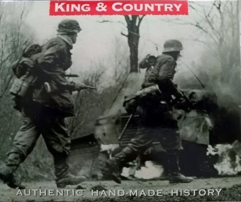 Miniatyrbilde: King and Country's Model Helping Buddy Bastogne BBA017