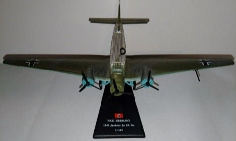 Giant Warplanes Collection #7 'Junkers Ju-52' Model (1:144)