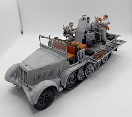 थंबनेल: German 8-ton Halftrack AA Gun Sd.Kfz7/1 (1:35 Scale)