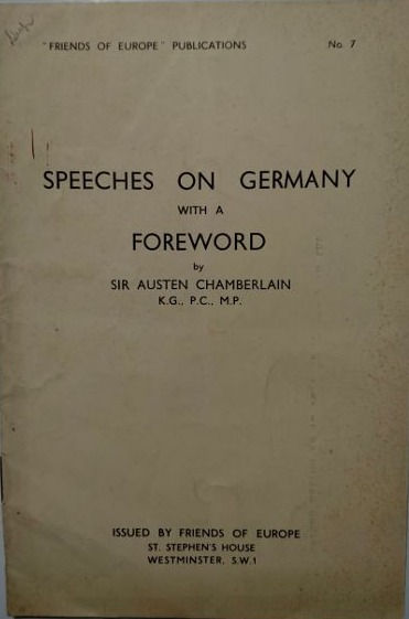 Miniatura: Collection of 'Friends of Europe' Publications (1930's)