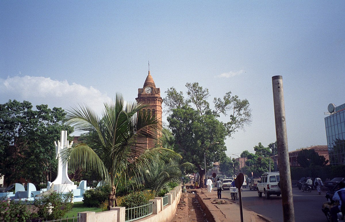 Bamako is a key hub for diplomacy and international relations in West Africa. Its strategic location and political significance make it a preferred destination for high-level governmental meetings and international events. The city is recognized for its role in hosting significant diplomatic gatherings, serving as a platform for regional and global discussions, particularly within the Economic Community of West African States (ECOWAS) and the African Union.