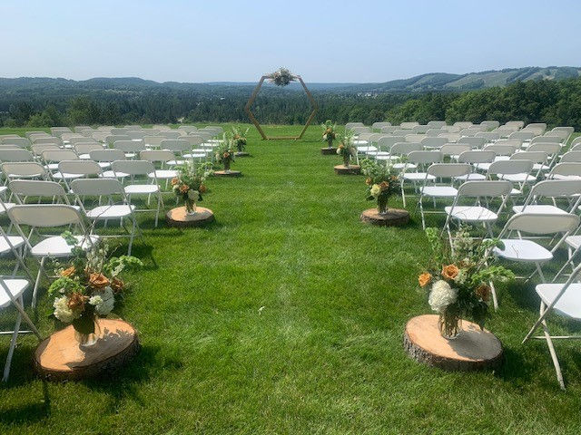 natural landscape mounting boyne michigan wedding photography backdrop background ceremony