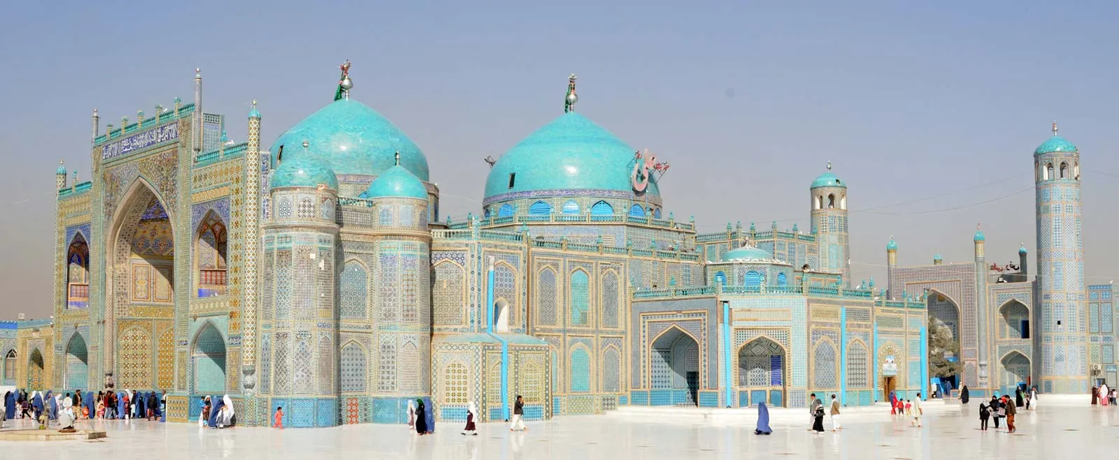Blue-Mosque-Afghanistan-Mazar-e-Sharif.webp
