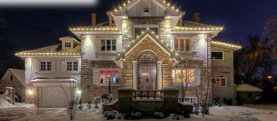 Single-Color Christmas Lights Vs. Multi-Color Christmas Lights