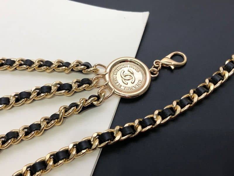 Thumbnail: CEINTURE EN CHAÎNE (DISPONIBLE IMMÉDIATEMENT)