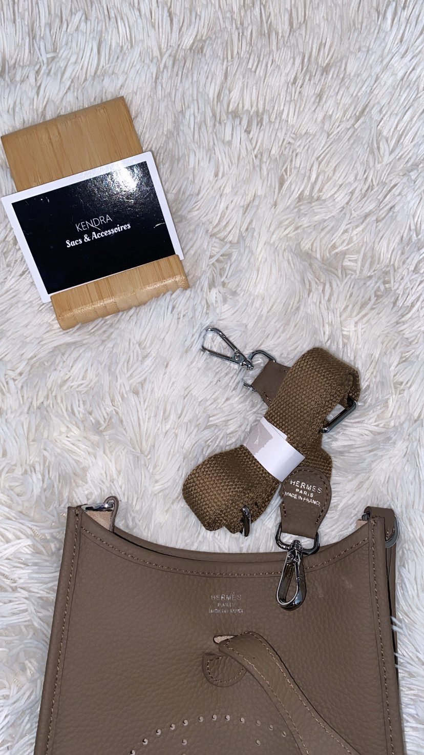 Thumbnail: MODÈLE LYNE PETIT FORMAT (PREORDER)