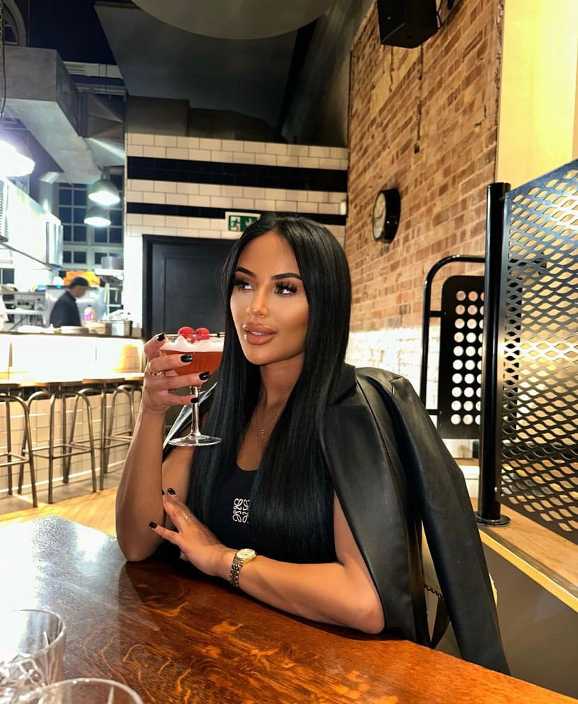 Miniature : DÉBARDEUR BRODÉ