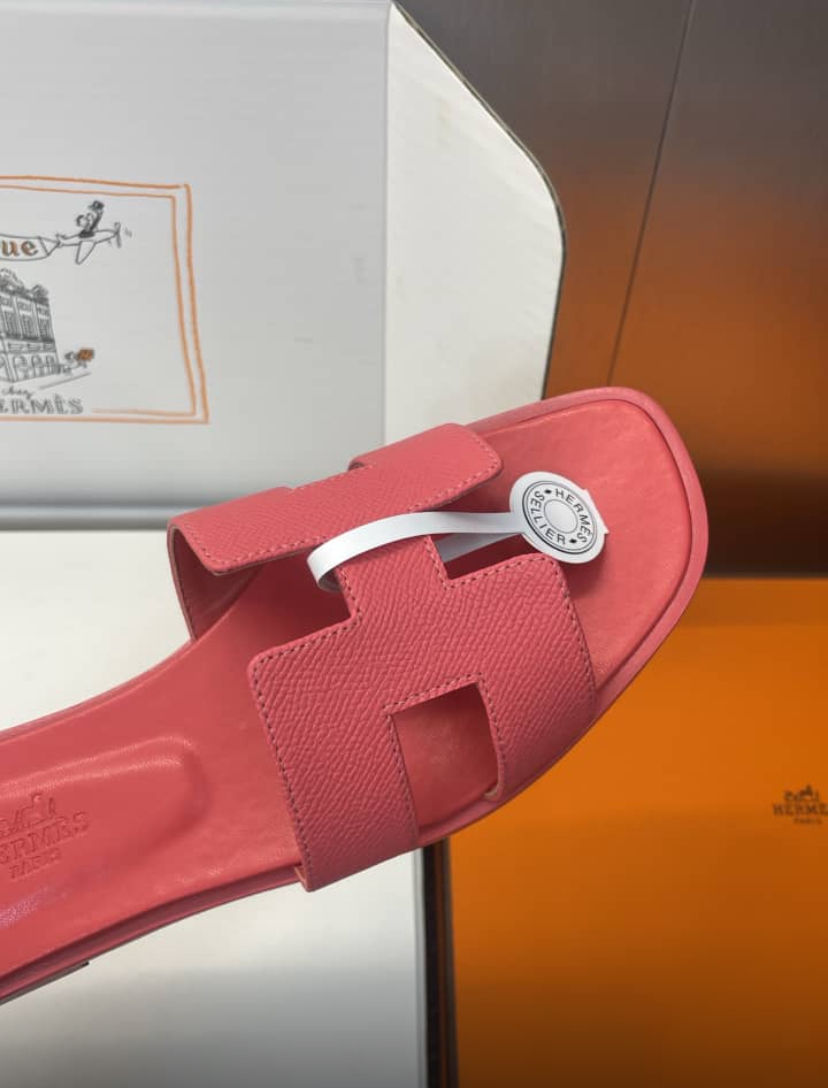 Miniature : CLAQUETTE LETTER CUIR GRAINÉ (PREORDER)