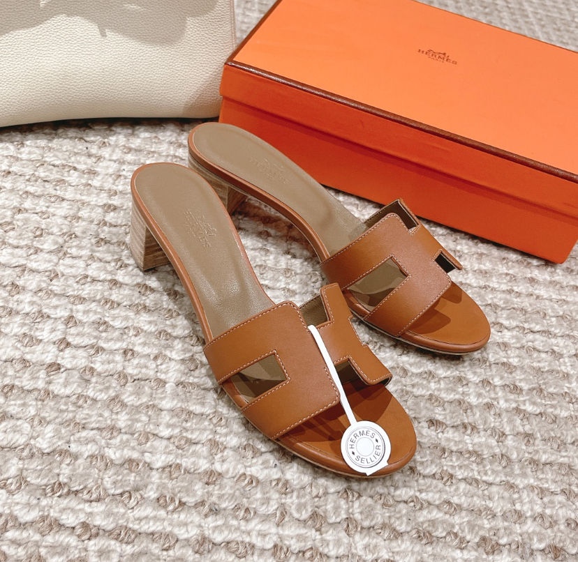Miniature : MULES LETTER CUIR LISSE (PREORDER)