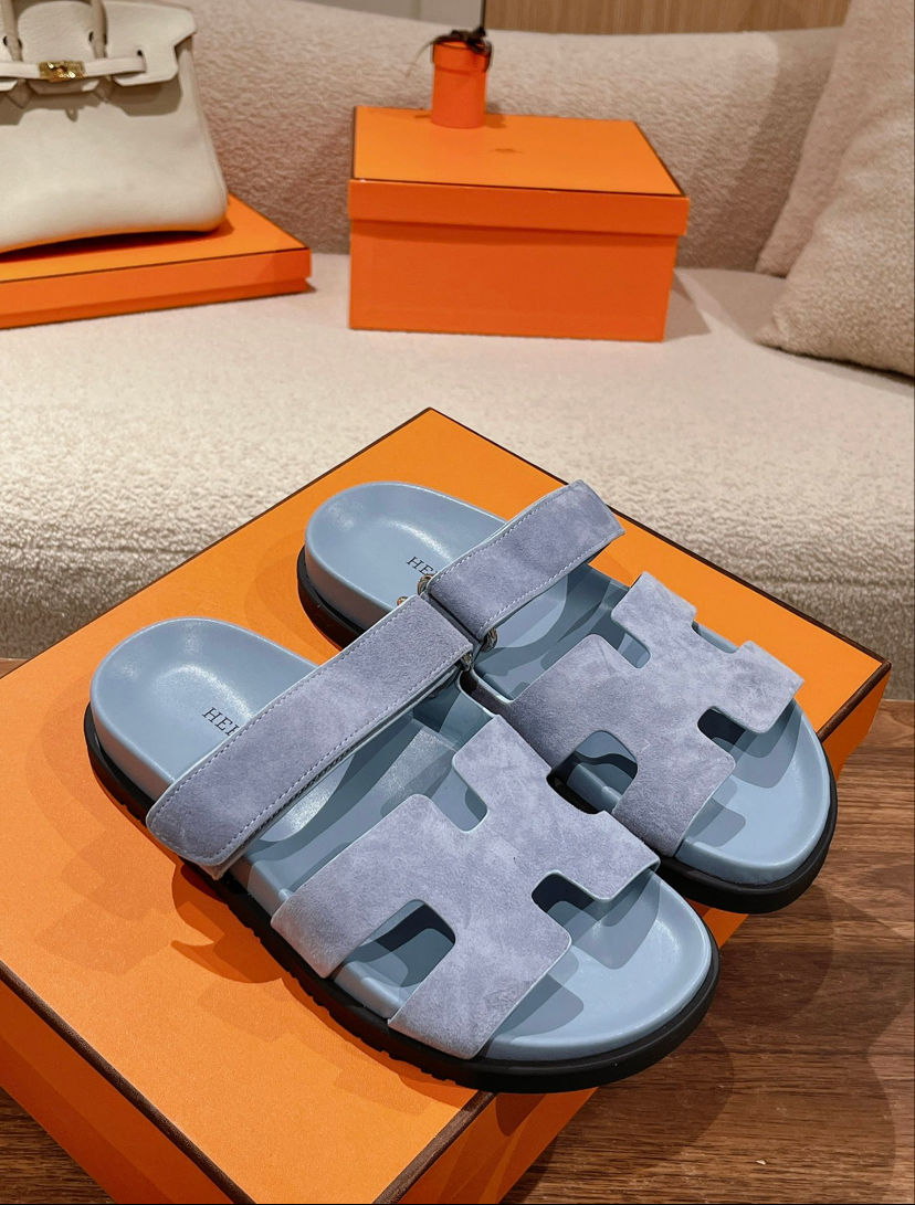 Miniature : SANDALES LETTER DAIM (DISPONIBLE IMMÉDIATEMENT)