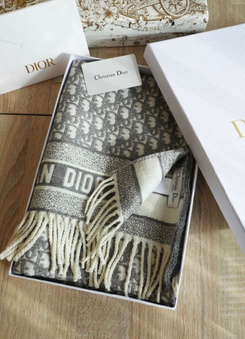 ÉCHARPE EN LAINE OBLIQUE (PREORDER)