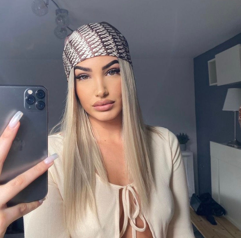 Thumbnail: FOULARD VINTAGE CARRÉ 