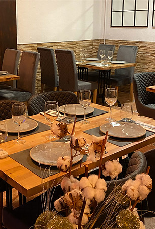 Mona's Restaurante Inneneinrichtung