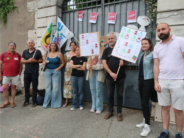 Mobilisation à Valence : les assistants d'éducation réclament « plus de reconnaissance » devant l'inspection académique