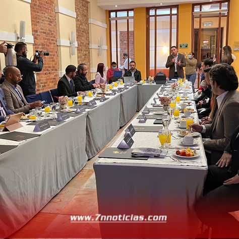 Encuentro de Congresistas boyacenses y alcalde de Tunja.