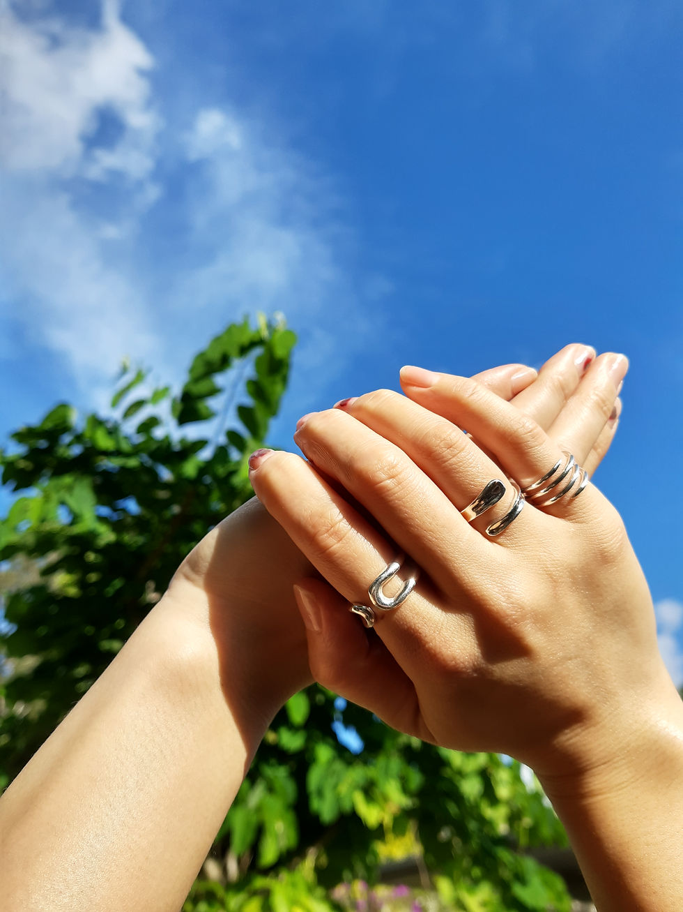 Thumbnail: Varying Style Ring