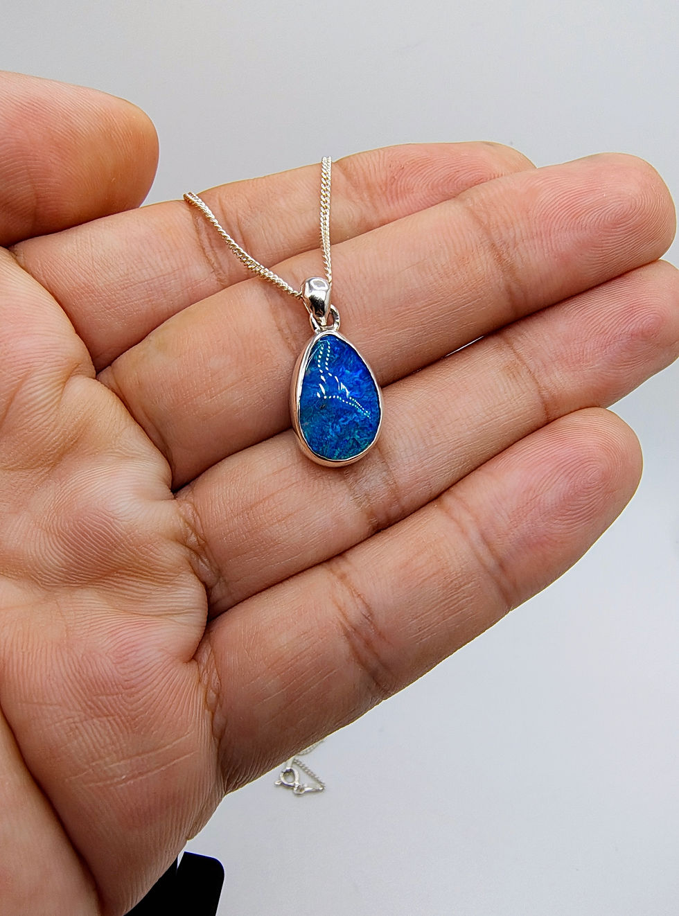 Thumbnail: Ocean Depth Necklace