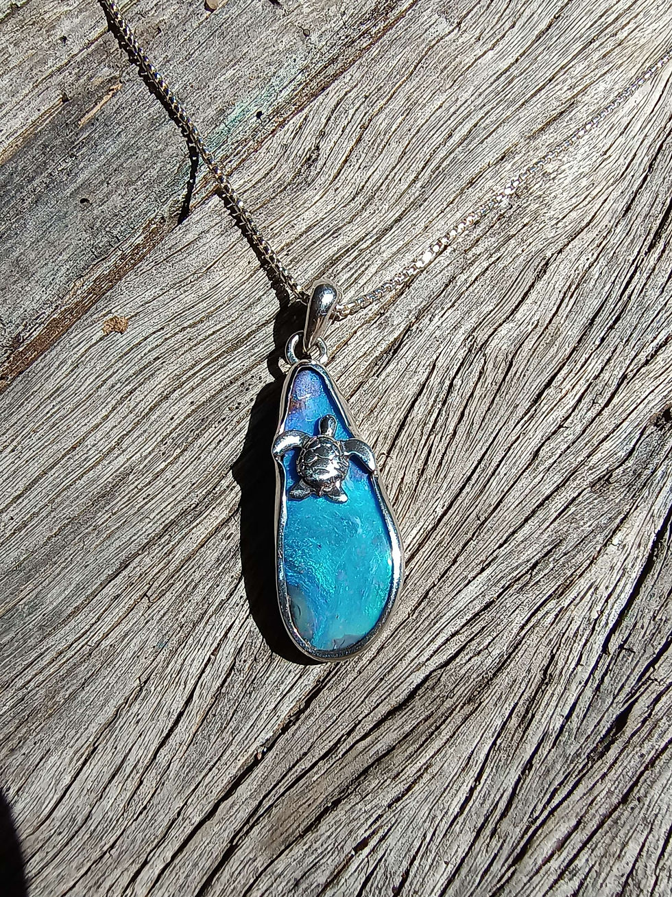 Thumbnail: Turtle In The Sea(Australian boulder opal)